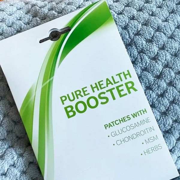 Pure Health Booster -pakkaus ja beigeä laastaria, 30 kpl, etiketissä glukosamiini, kondroitiini ja MSM
